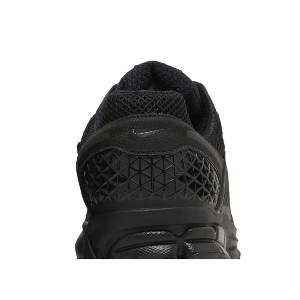 Nike Air Zoom Vomero 5 'Triple Black'