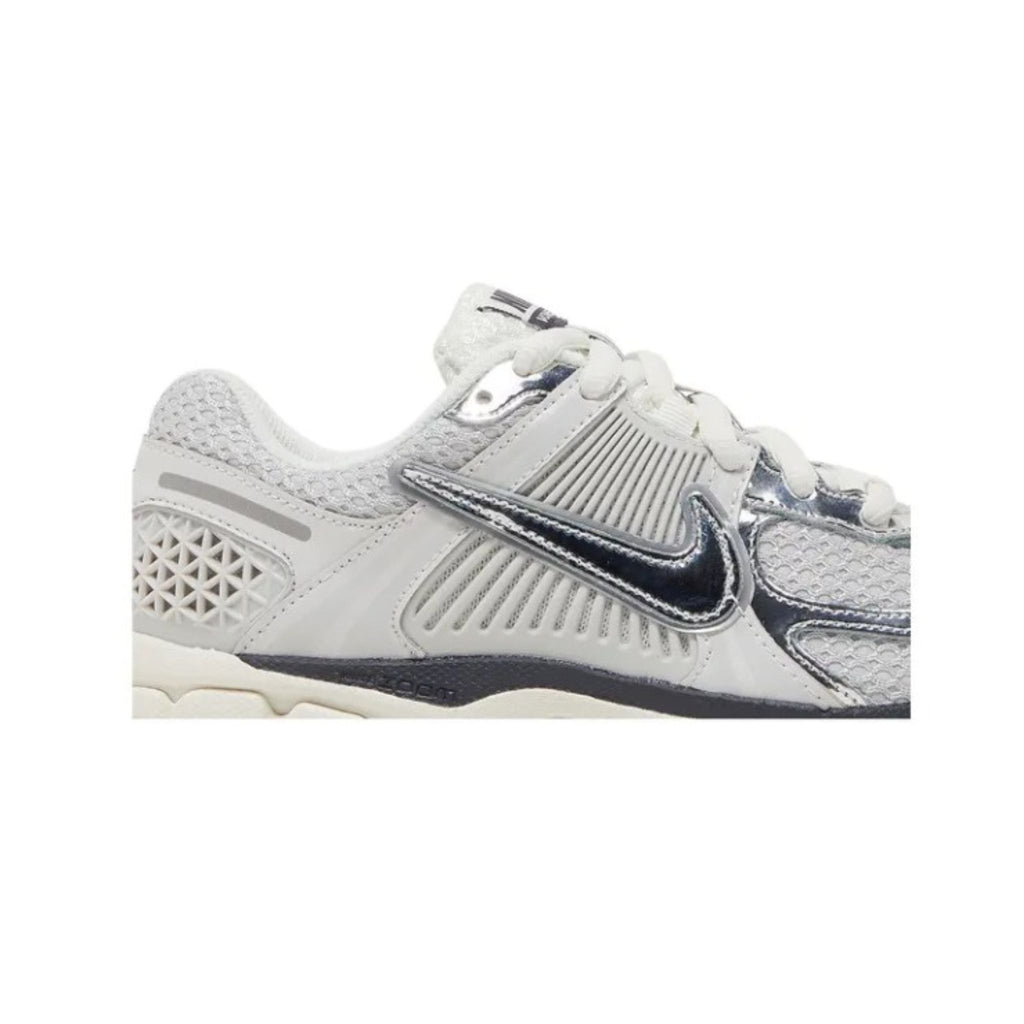 Nike Air Zoom Vomero 5 'Photon Dust Metallic Silver'