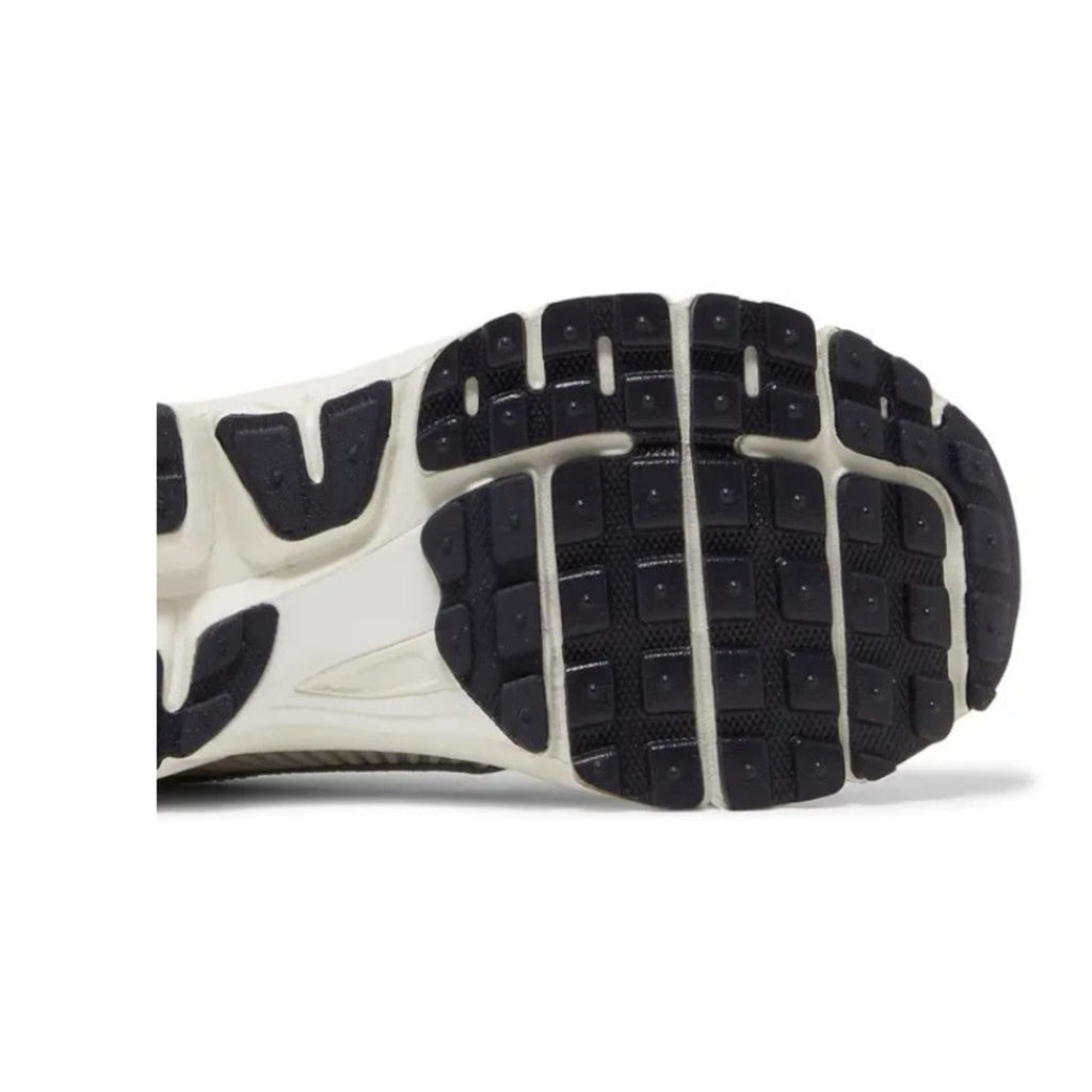 Nike Air Zoom Vomero 5 'Photon Dust Metallic Silver'