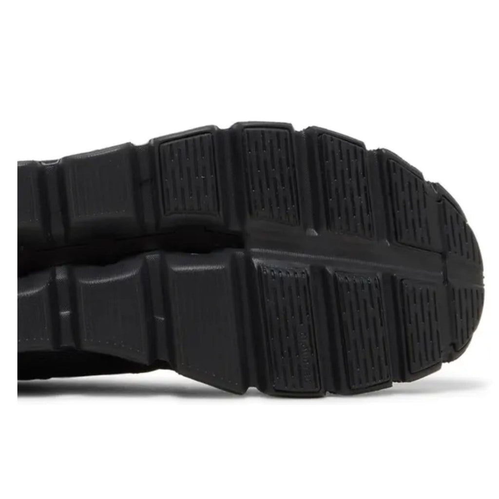 On Cloud 5 All 'Black'